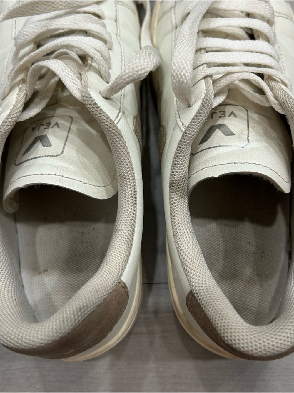Veja Campo Sneaker White Kaki Beige Shoes Women’s Size 36 US 5 Leather - Picture 8 of 9